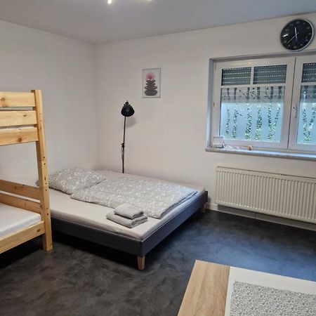 Souterrain-Wohnung Mit Kostenlosem Stellplatz Лейпциг Экстерьер фото